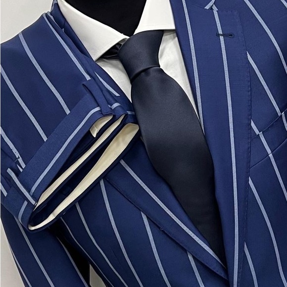 Blue pinstripe wool suit made in Italy - Picture 2 of 2